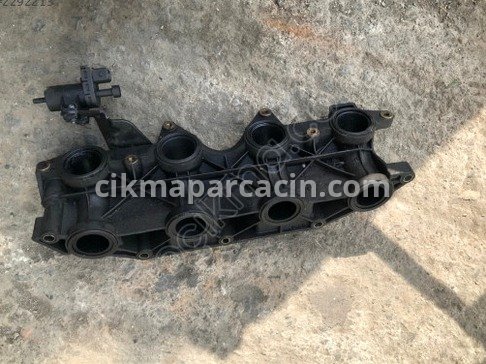Renault Master Emme Manifoldu çıkma parça