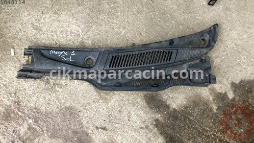 Renault Megane Ön Cam Izgarası çıkma parça