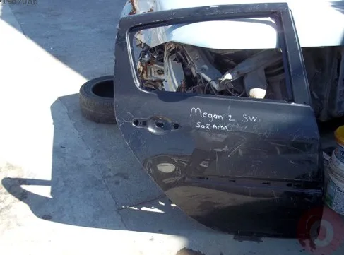 Renault Megane Sağ Arka Kapı çıkma parça - ÇIKMACI 41 KOCAELİ