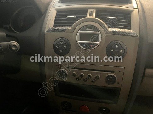 Renault Megane Klima Kontrol Paneli çıkma parça