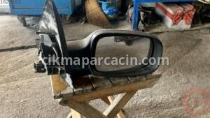 RENAULT MEGANE 2 SAĞ ELEKTRİKLİ AYNA – Sakarya Çıkma Parça
