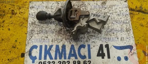 Renault Trafic Vites Kolu çıkma parça - ÇIKMACI 41 KOCAELİ