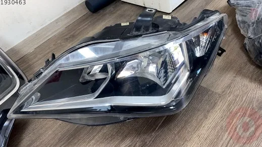 Seat Ibiza Sol Ön Far çıkma parça - ANKA OTO YEDEK PARÇA İZMİR