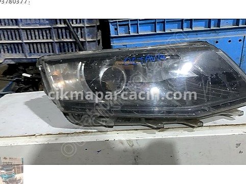 Skoda Octavia Sağ Ön Far çıkma parça
