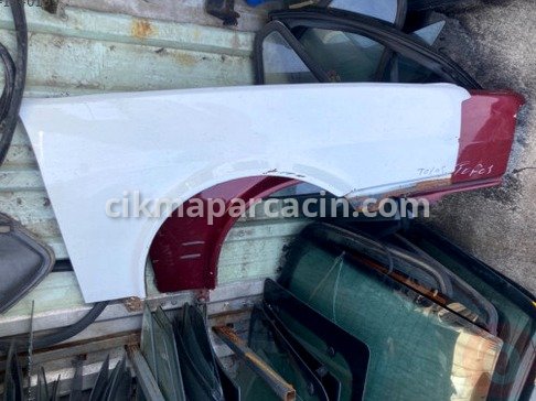 Tofaş Sağ Ön Çamurluk çıkma parça