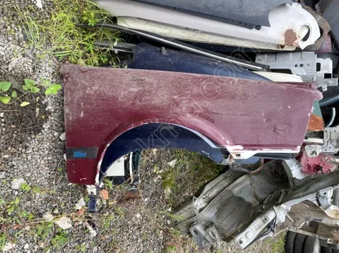 Toyota Carina Sağ Ön Çamurluk çıkma parça - Karma Oto Çıkma Trabzon