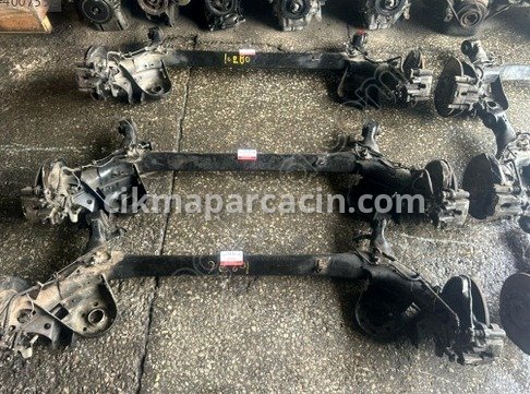 Toyota Auris Arka Dingil çıkma parça