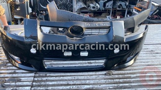 Toyota Auris Ön Tampon çıkma parça