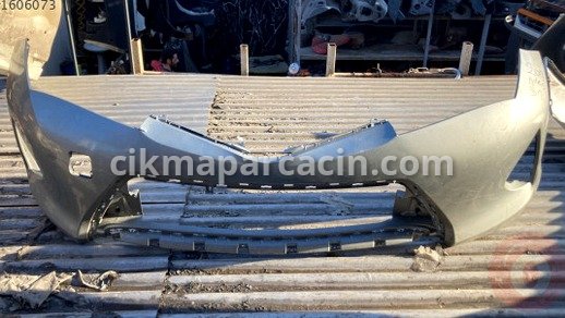 Toyota Auris Ön Tampon çıkma parça