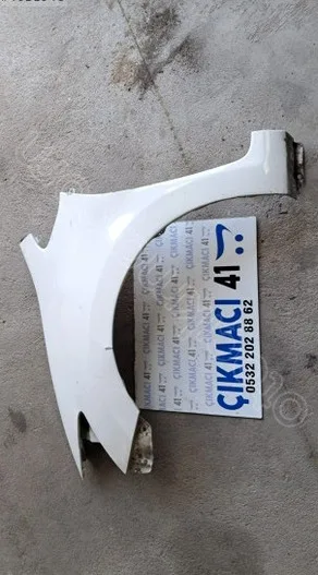 Toyota Auris Sağ Ön Çamurluk çıkma parça - ÇIKMACI 41 KOCAELİ