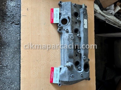 Toyota Avensis Külbütör Kapağı çıkma parça