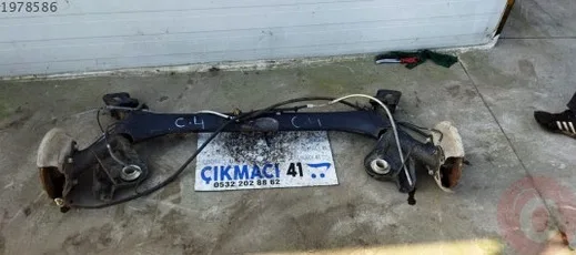 Toyota Carina Arka Dingil çıkma parça - ÇIKMACI 41 KOCAELİ