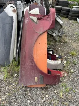 Toyota Carina Sağ Ön Çamurluk çıkma parça - Karma Oto Çıkma Trabzon