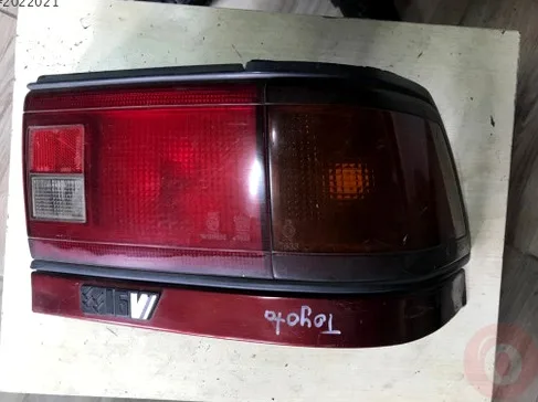 Toyota Carina Sol Arka Stop çıkma parça - Karma Oto Çıkma Trabzon