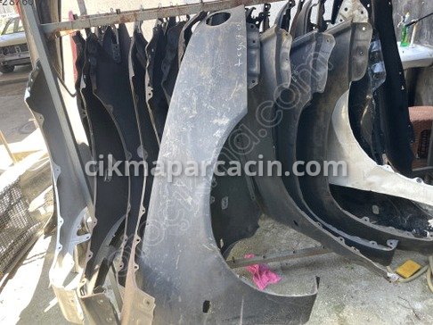 Toyota Corolla Sağ Ön Çamurluk çıkma parça