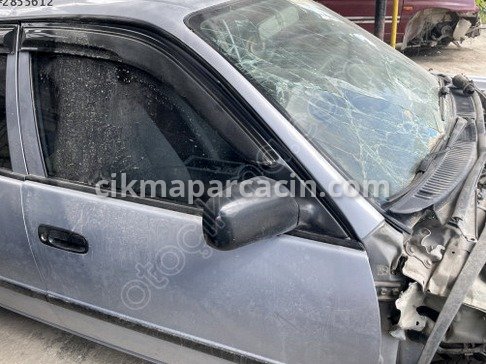 Toyota Corolla Sağ Ön Kapı çıkma parça