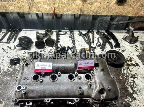 Toyota Corolla Silindir Kapağı çıkma parça