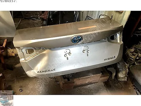 Toyota Corolla Bagaj Kapağı çıkma parça