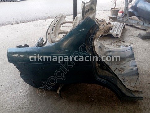 Toyota Corolla Arka Çamurluk çıkma parça