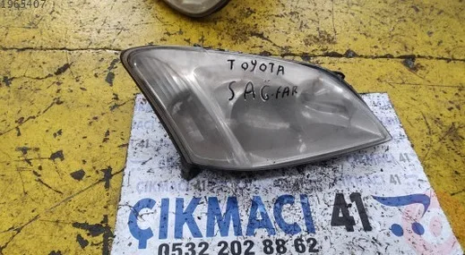 Toyota Corolla Sol Ön Far çıkma parça - ÇIKMACI 41 KOCAELİ