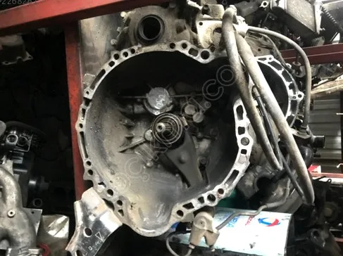 Toyota Corolla Şanzıman Komple çıkma parça - Karma Oto Çıkma Trabzon