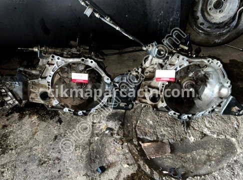 Toyota Avensis Şanzıman Komple çıkma parça