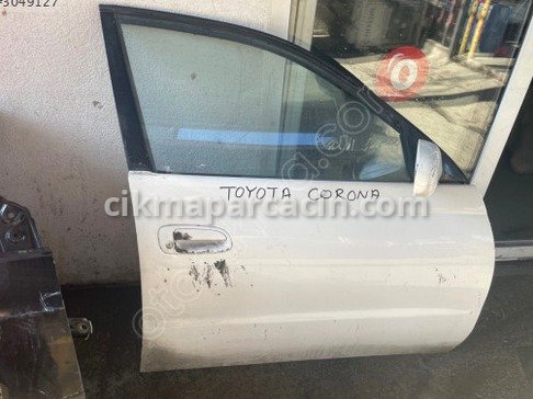 Toyota Carina Sağ Ön Kapı çıkma parça