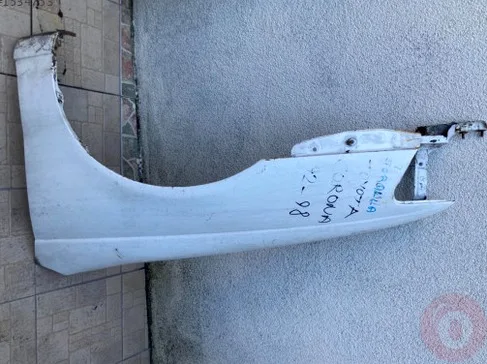 Toyota Corolla Sol Ön Çamurluk çıkma parça - T-F-M OTOMOTİV SAKARYA