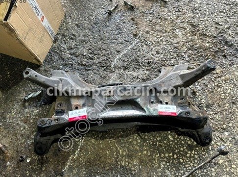Toyota Yaris Motor Beşiği çıkma parça