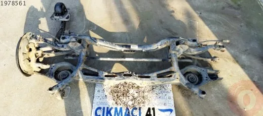 Volkswagen Golf Arka Dingil çıkma parça - ÇIKMACI 41 KOCAELİ