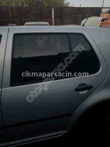 Volkswagen Golf 4 1.6 BenziNli Dolu Sol Arka Kapi Çikma – Çıkma İzmir
