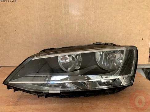 Volkswagen Jetta Sol Ön Far çıkma parça - ANKA OTO YEDEK PARÇA İZMİR