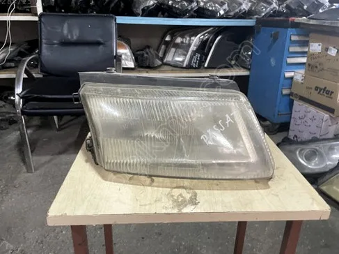 Volkswagen Passat Sağ Ön Far çıkma parça - T-F-M OTOMOTİV SAKARYA