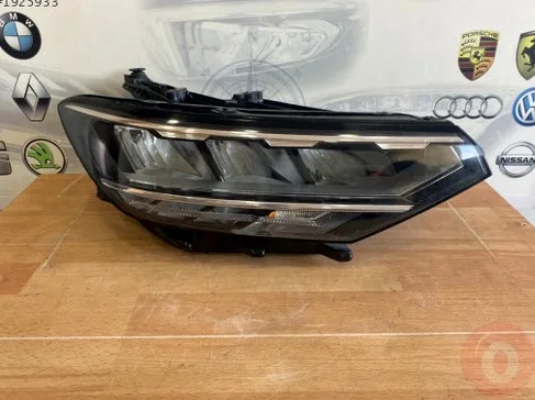 Volkswagen Passat Sağ Ön Far çıkma parça - ANKA OTO YEDEK PARÇA İZMİR