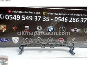 Volkswagen Passat B7 2010 – 2015 Ön Panjur Profili Tutucu – 3Aa8 – Çıkma İzmir