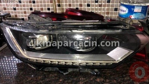 Volkswagen Passat Sağ Ön Far çıkma parça