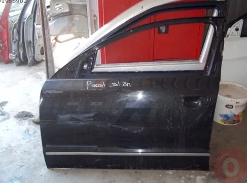 Volkswagen Passat Sol Ön Kapı çıkma parça - ÇIKMACI 41 KOCAELİ