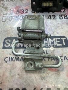 Vw caddy sağ ön kapı alt menteşesi 1T0831412C – Konya Çıkma Parça