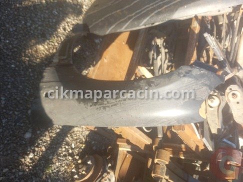 Toyota Corolla Sağ Ön Çamurluk çıkma parça