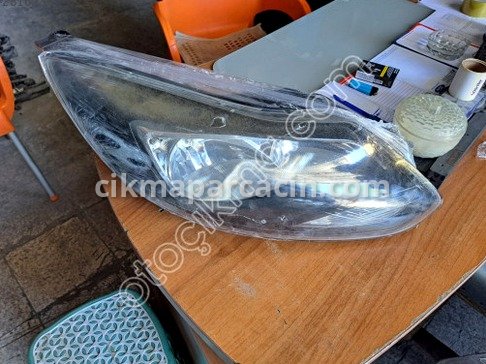 Ford Focus Sağ Ön Far çıkma parça