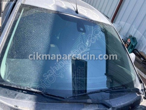 Ford Mondeo Ön Cam çıkma parça
