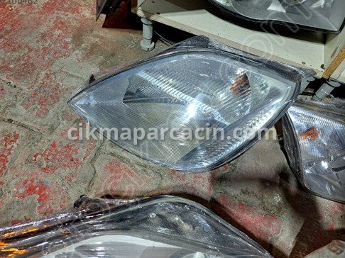 Ford Fiesta Sol Ön Far çıkma parça
