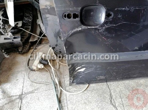 Ford Fiesta Sağ Ön Kapı çıkma parça