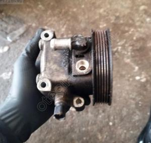 2005 2008 ford focus direkyon pompası benzinli (2. Adet)