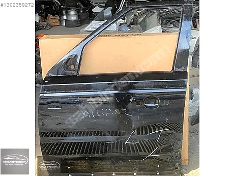 Land Rover Range Rover Kapı (Ön Sol) çıkma parça