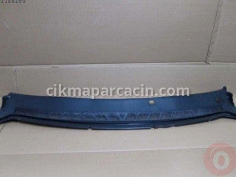 Ford Focus Ön Cam Izgarası çıkma parça