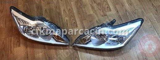 Ford Focus Sağ Ön Far çıkma parça