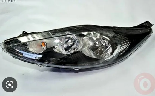 Ford Fiesta Sol Ön Far çıkma parça