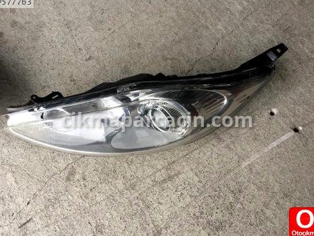 Ford Fiesta Sol Ön Far çıkma parça