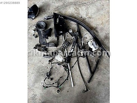Volkswagen Jetta Sağ Ön Kapı Kilidi çıkma parça